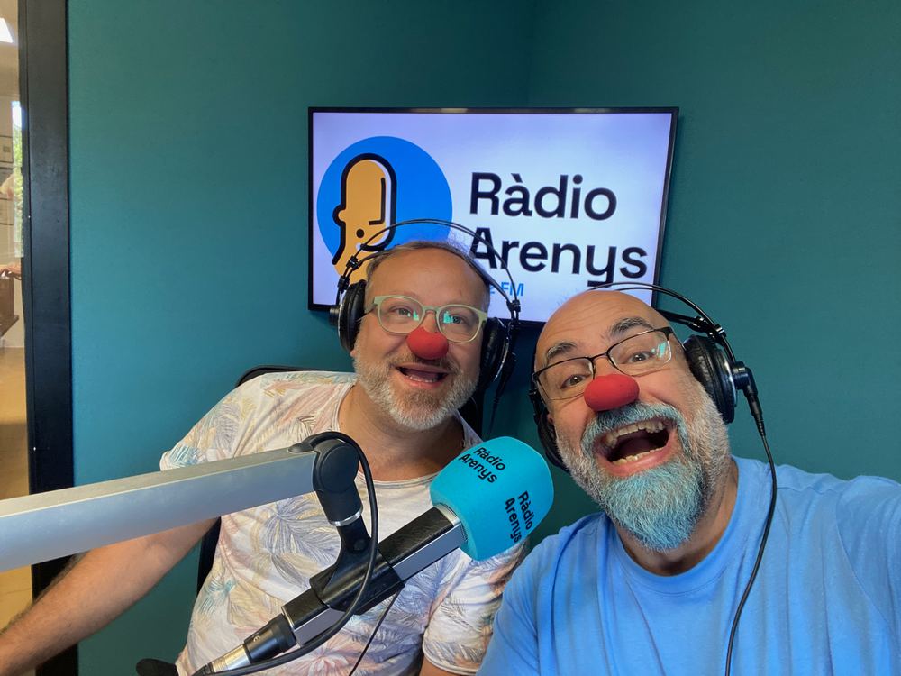 David y Jordi Anglada en el estudio de Ràdio Arenys